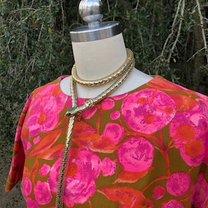 BRIGHT 70&#39;s FLORAL Dress/70&#39;s Dresses/Floral Dresses/70&#39;s Shift Dresses/Rose Print Dresses/Handmade 70&#39;s Dresses/Summer Dress/MINT Condition