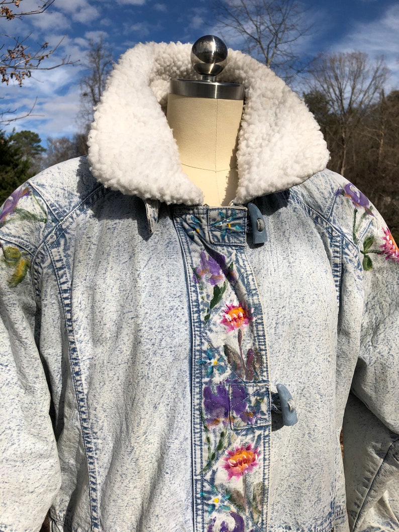 HAND PAINTED Denim Jacket/Sherpa Jackets/90's Jackets/90's Coats/Acid Washed Jacket/Denim Jackets/Painted Jackets/Near MINT Condition image 5