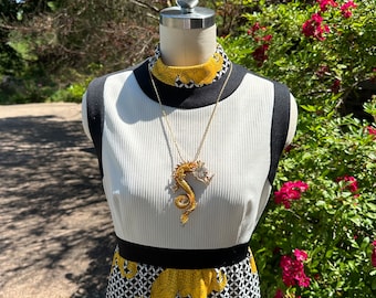 RARE 70's DRAGON DRESS/70's Dresses/Maxi Dresses/Maxi Dresses/Dragon Dresses/70's Maxi Dresses/Print Maxis/Vintage Dresses/Mint Condition