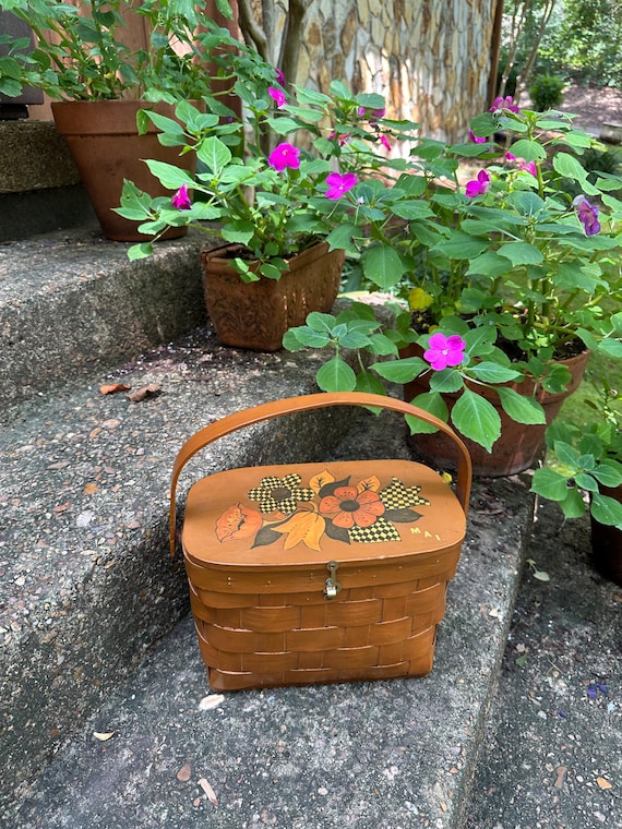 Vintage 60's Decoupage Wood Purse/Woven Wood Purse/Floral Purse/Decoupage Purse/Wood Purse/Hand Decoupaged Purse/Near Mint Condition