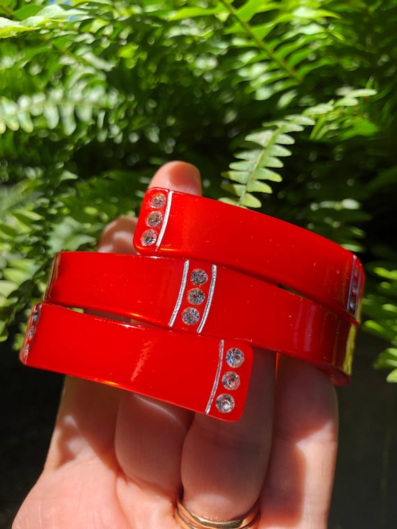 STUNNING 50's LUCITE BRACELET with Rhinestones/Lucite… Gem