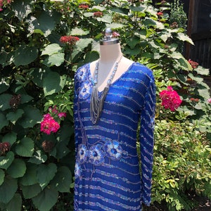 LOVELY 70&#39;s FLORAL SEQUIN Dress/70&#39;s Beaded Dresses/Blue Silk Beaded Dress/Silk Dress/70’s Silk Dress/Floral Beaded Dress/Mint Condition