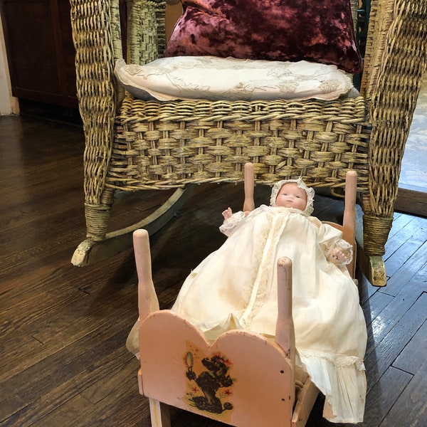 Lits de poupée antiques/lits de poupée vintage/50's Doll Beds/Handmade Doll Beds/Poodle Doll Beds/Pink Doll Beds/50's Dolly Beds/VINTAGE CONDITION