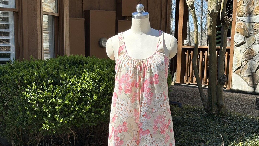 GORGEOUS 60's FLORAL Mumu Robe and Gown/mumu Robe/floral Mumu Dress ...