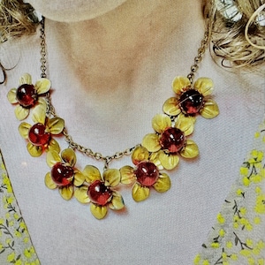 GORGEOUS 30&#39;s RED FLOWER Necklace/Art Deco Necklaces/Antique Necklaces/Antique Jewelry/Red Necklaces/Floral Necklaces/Mint Condition