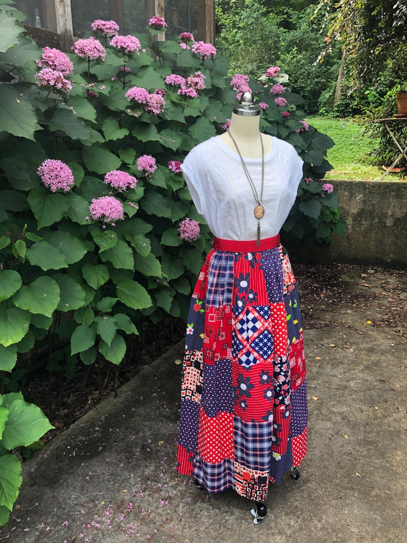70's AMERICANA PATCHWORK Skirt/70s Maxi Skirt/70s Patchwork Skirt/Vintage Usa Skirt/Red White and Blue Skirt/70s Maxi/Near MINT Condition image 2