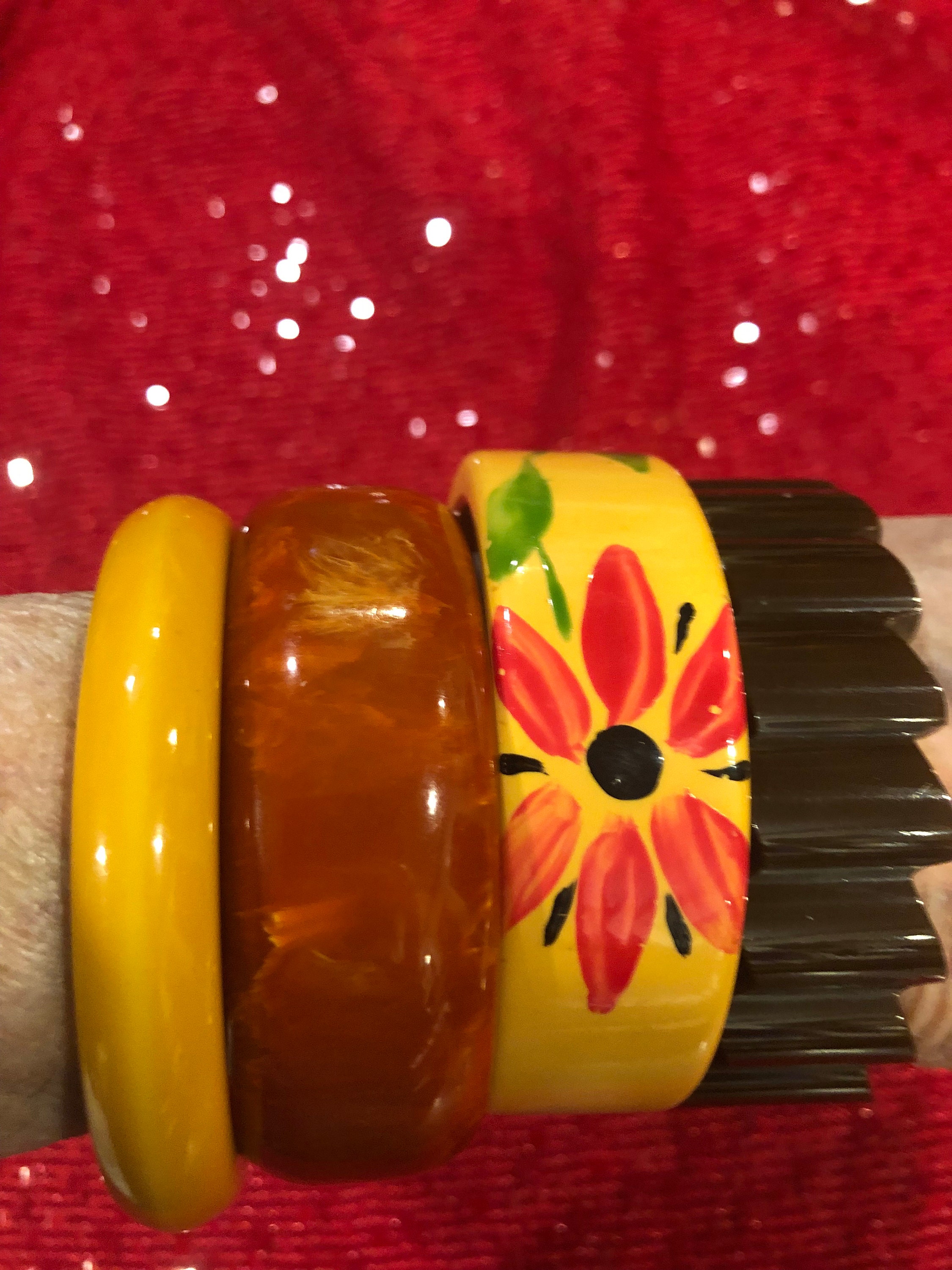 Bakelite Bangles Guide BOOK ベークライトアンティーク Bakelite Bangles & Jewelry Collector Guide Full Color w