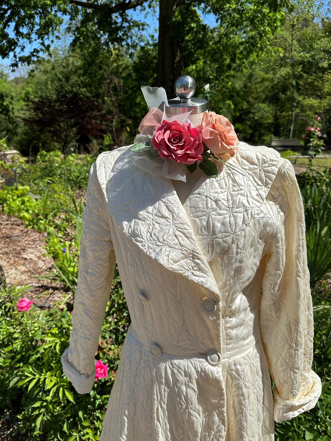 Sold/rare 40s HOLLYWOOD Robe/vintage 40s Ivory Robe/40s Quilted Wrap/quilted Robes/hostess Robes