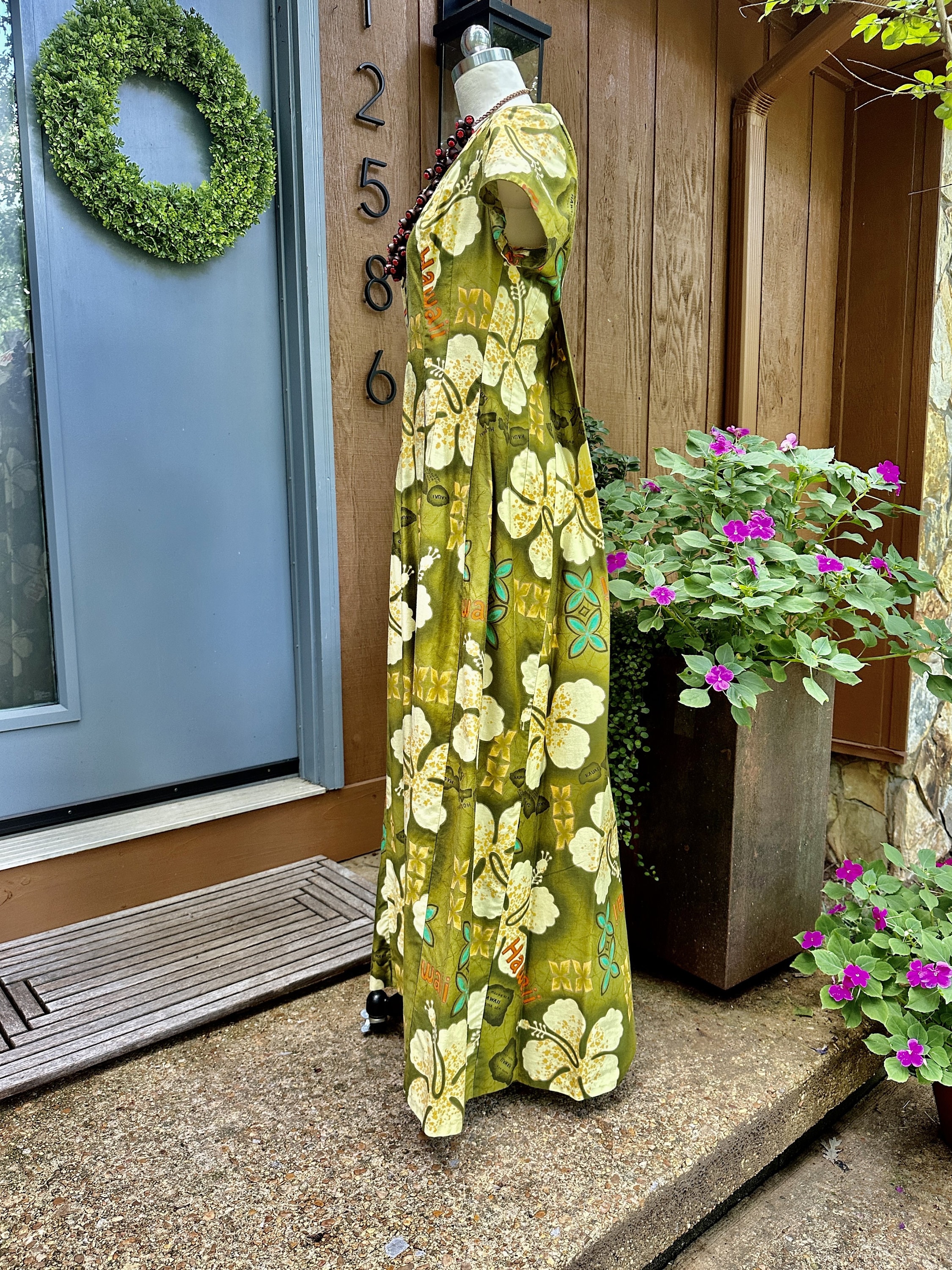 50s vintage Hawaiiドレス緑色 花柄 il_fullxfull.6298884057_rrpq.jpg