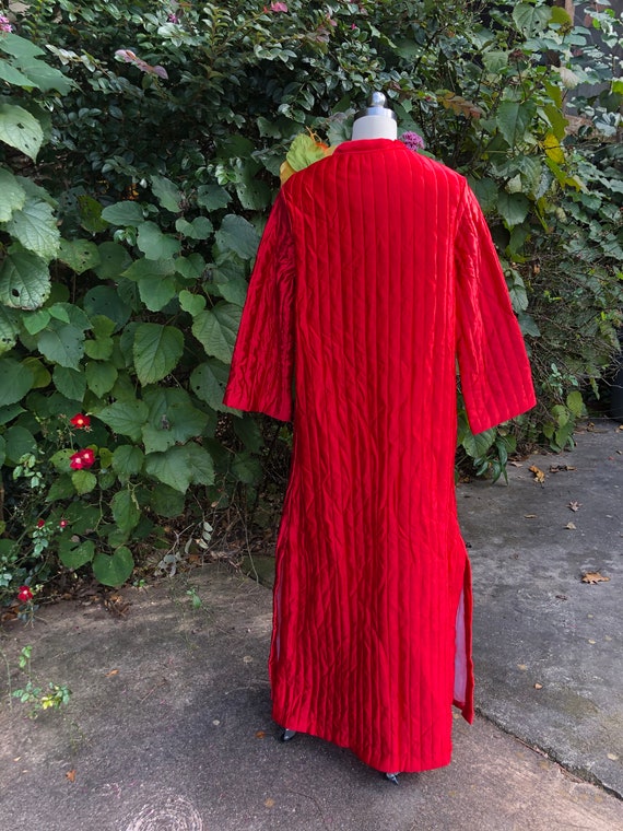 70's BRIGHT RED ROBE/70’s Quilted Robe/Vintage Re… - image 2