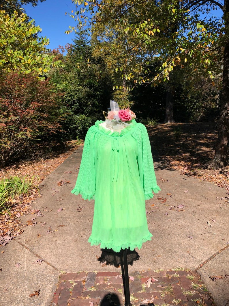 GORGEOUS Green BABYDOLL Nightgown/60s Bell Sleeve Babydoll Lingerie/60s Sheer Babydoll Dress/Vintage Sexy Sheer Lingerie/MINT Condition image 10