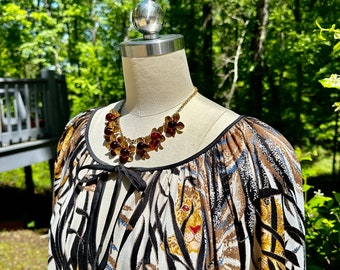 PLUS SIZE TIGER Face Dress/70's Tiger Dresses/70's Dresses/Vintage Tiger Dresses/Animal Print Dresses/70's Maxi Dresses/Near Mint Condition