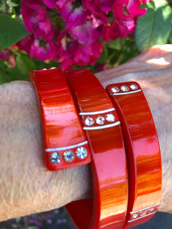 STUNNING 50's LUCITE BRACELET with Rhinestones/Lucite… Gem