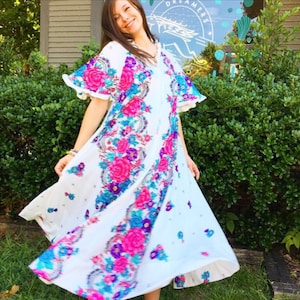 PLUS Size FLORAL Robe / 70&#39;s Kaftan / Floral House Dress / 70&#39;s Dress / 70&#39;s Patio Dress / Vintage Patio House Dress / 70&#39;s Vintage Robe / MINT Condition