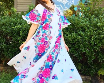 Además tamaño floral túnica / 70 Kaftan / floral casa vestido / vestido de 70 años / vestido de patio de 70 / vestido de casa de patio vintage / 70's vintage robe / mint condición