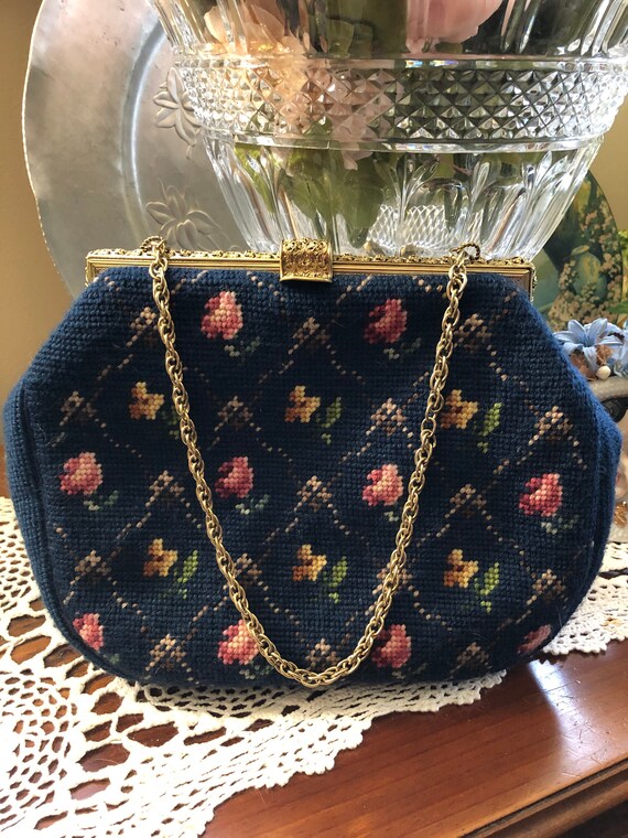Needlepoint Handbags/Needlepoint Purses/Needlepoin
