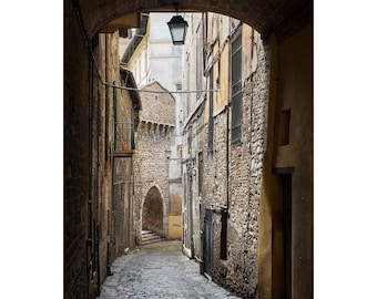 Alley,Perugia, Italy. FREE SHIPPING!  Art photography, Wall art, Decorative art, photographic print, wall decor, travel, Italian village.