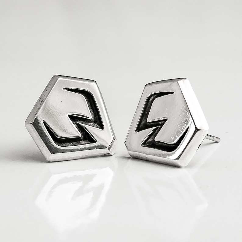 Overwatch Widowmaker silver stud earrings Overwatch jewelry Perfect accessory for Overwatch cosplay