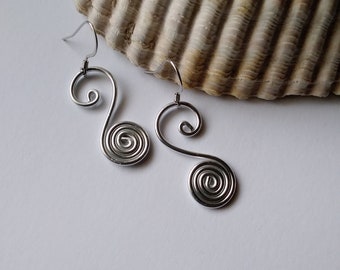 Pendientes colgantes, pendientes de remolino, joyas ligeras, pendientes hechos a mano