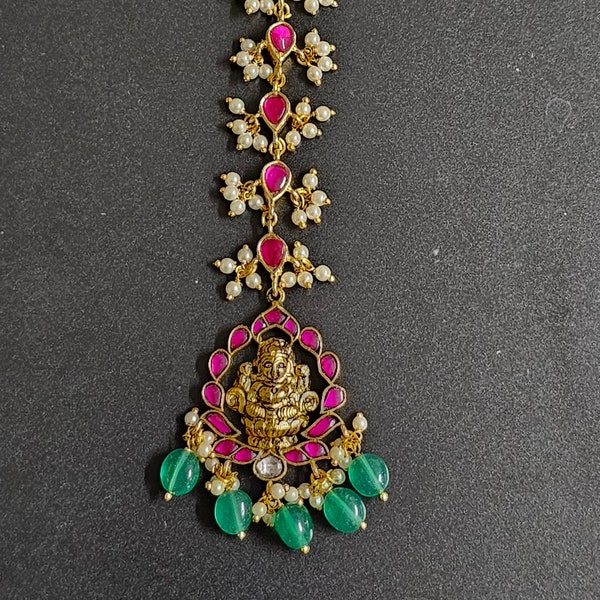 Jadau Kundan Jewelry - Jadau Kundan with precious bead and pearl hangings Tikka/Nethichutti -  MK Fashionkart - Indian Fashion Jewelry