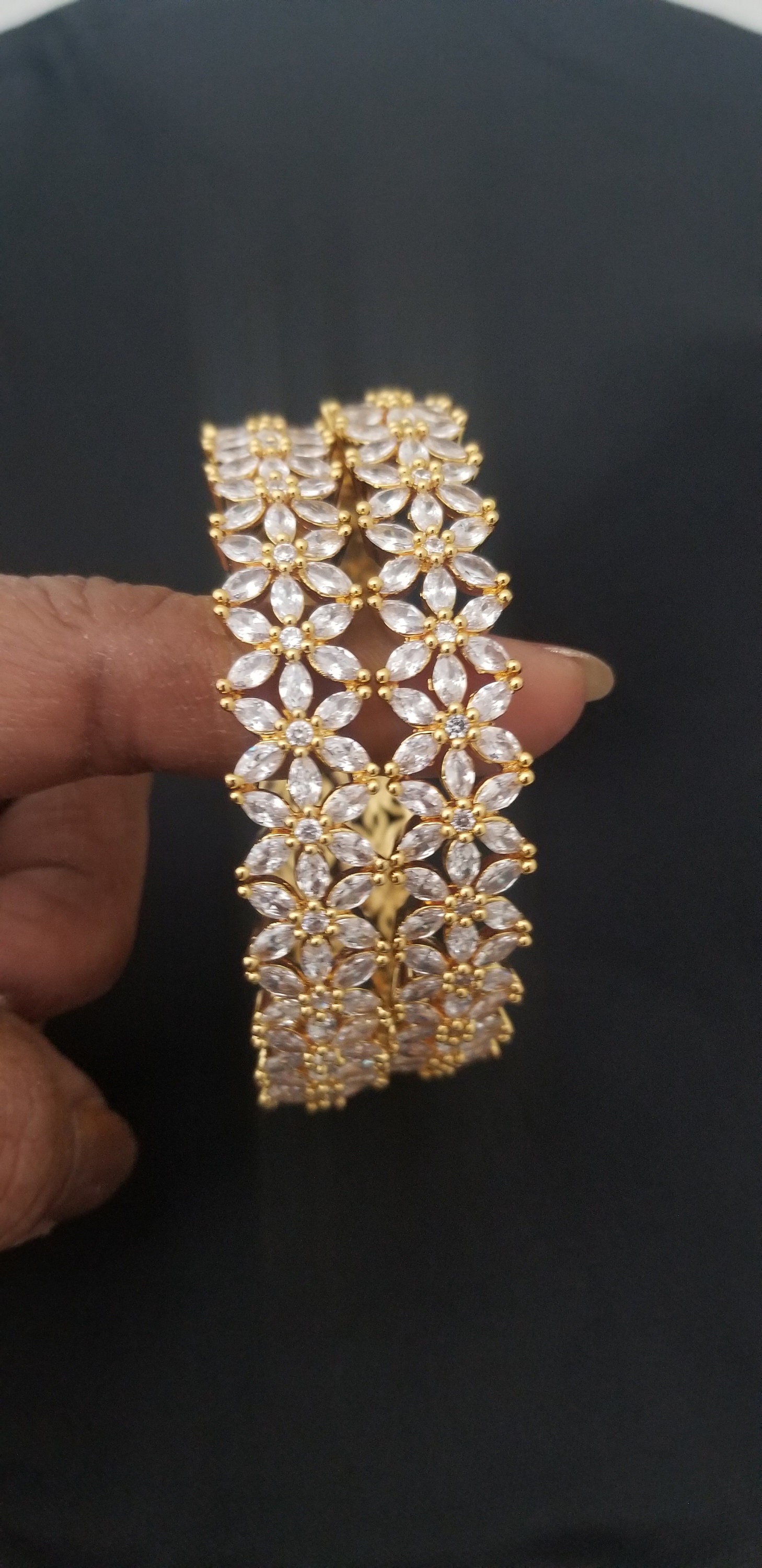 White stone gold bangles designs deals