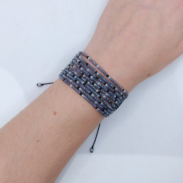 Bracelet Micro Macramé Noir Perles de rocailles Grise Blanche et Noire