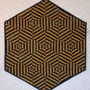Hazy Hexi Quilt (Wall Hanging or Table Topper) 31"x27"