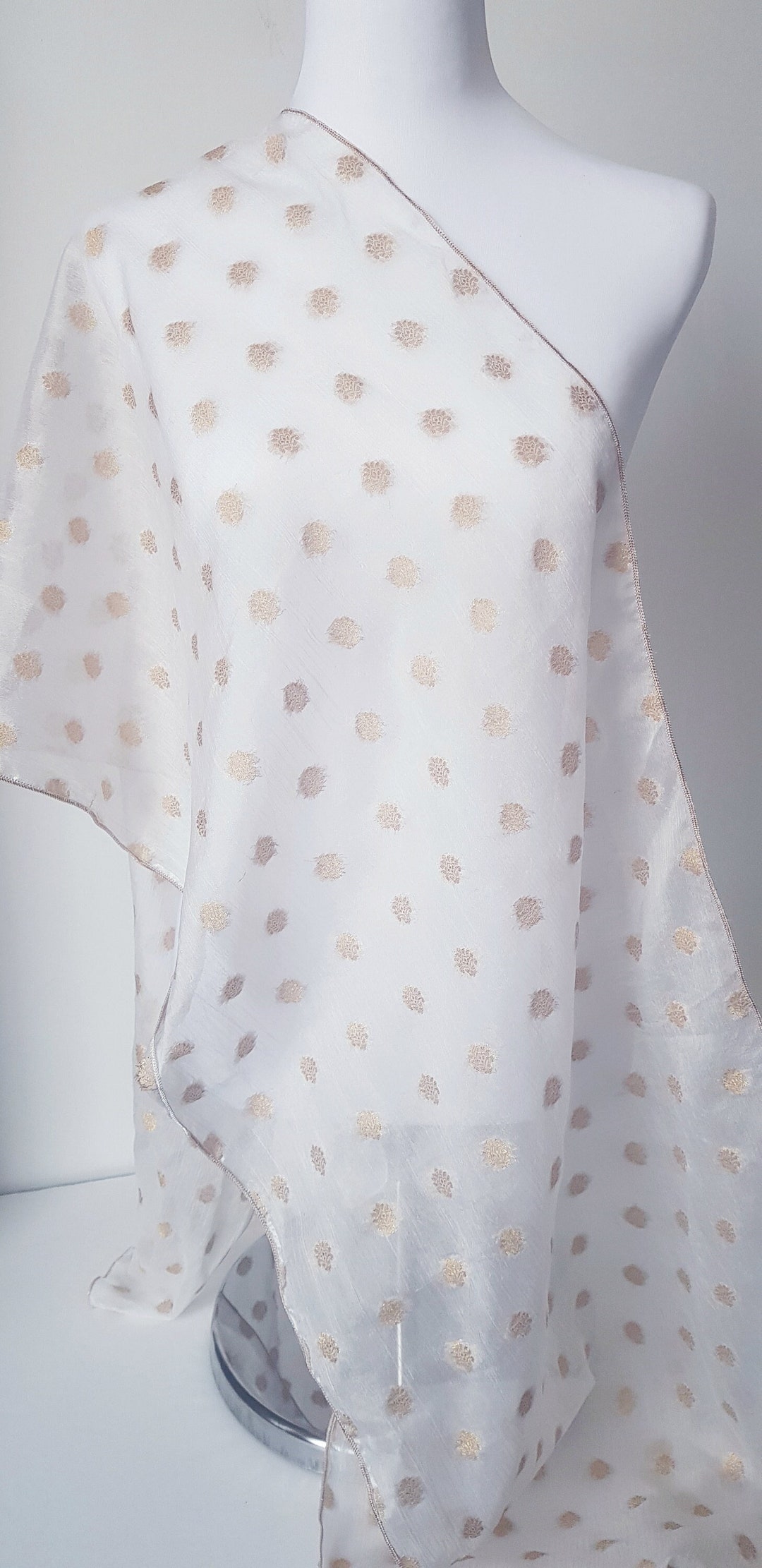 shawl white colour