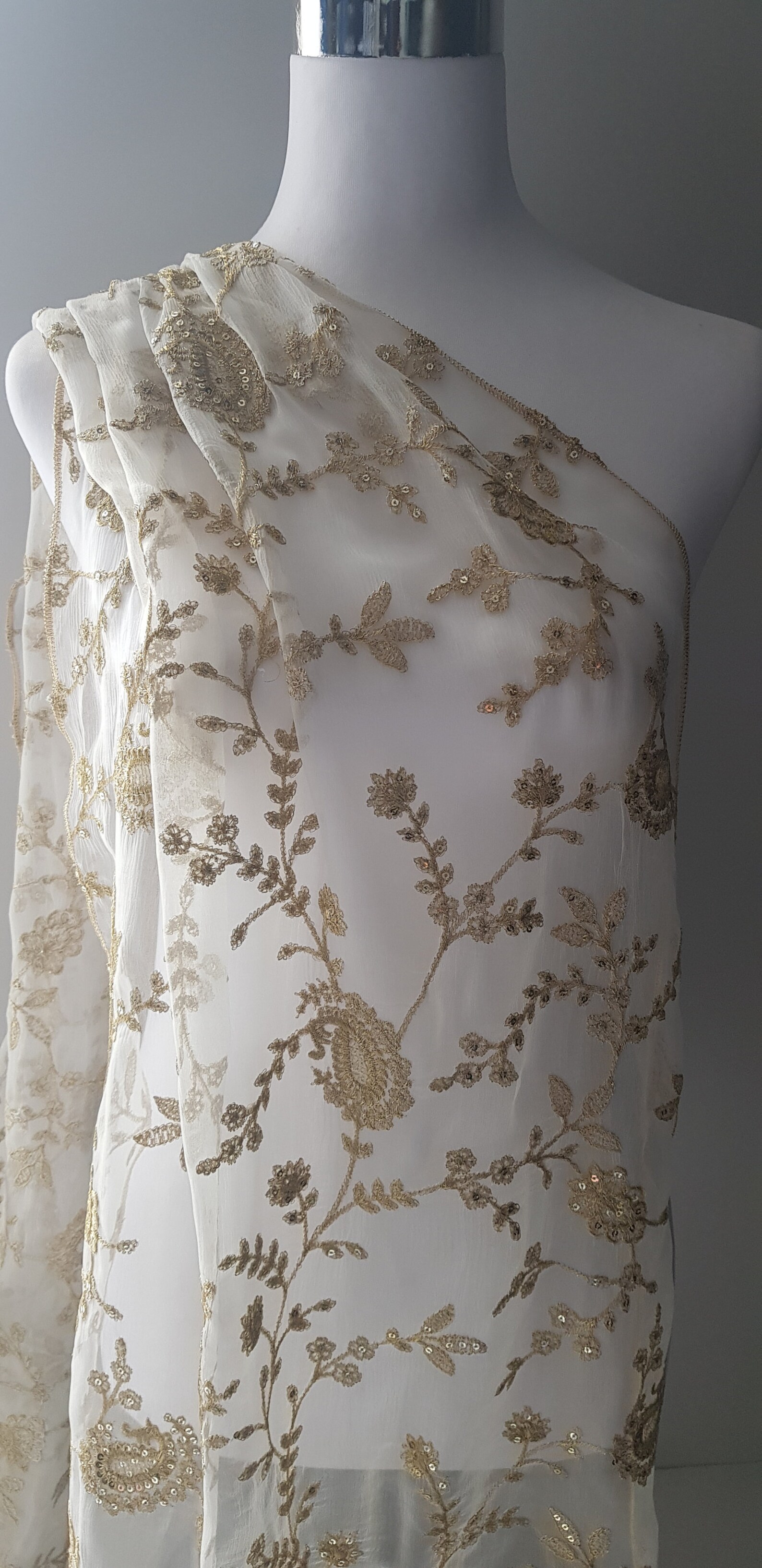 womens gold shawl
