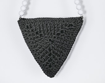 Crochet Triangle Bag Pattern | Crocheted Crossbody Bag for Women Pattern