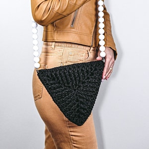 Crochet Triangle Bag Pattern | Crocheted Crossbody Bag for Women Pattern