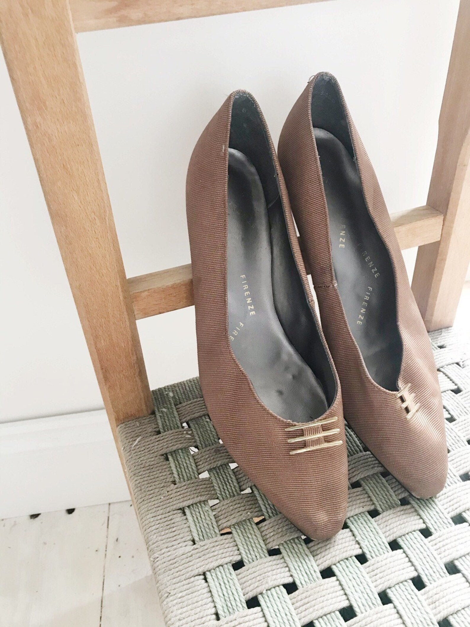 Vintage sixties block heel bronze ribbon fabric court shoe | Etsy