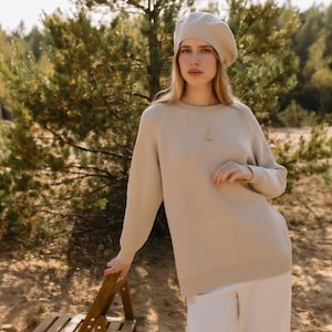 Relaxed fit 100% merino wool knit beige honeycomb crew neck sweater, Women hand knit woolen jumper, Warm natural wool pullover sweater LUCCA