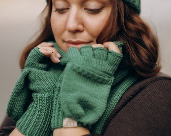 Fingerless hand knitted merino mittens, Unisex warm woolen fingerless gloves, Fair trade knit green merino mittens, Womens flip top gloves