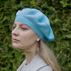 Linen crochet hat beret, Summer berets for women, baskenmütze leinen, French beret for women, Knitted berets Blueish