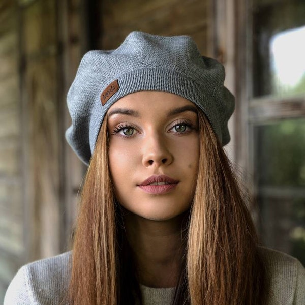 Boina gris claro con clase de lana merino hecha a mano elegante gorra de primavera para mujeres, el mejor regalo del Día de las Madres