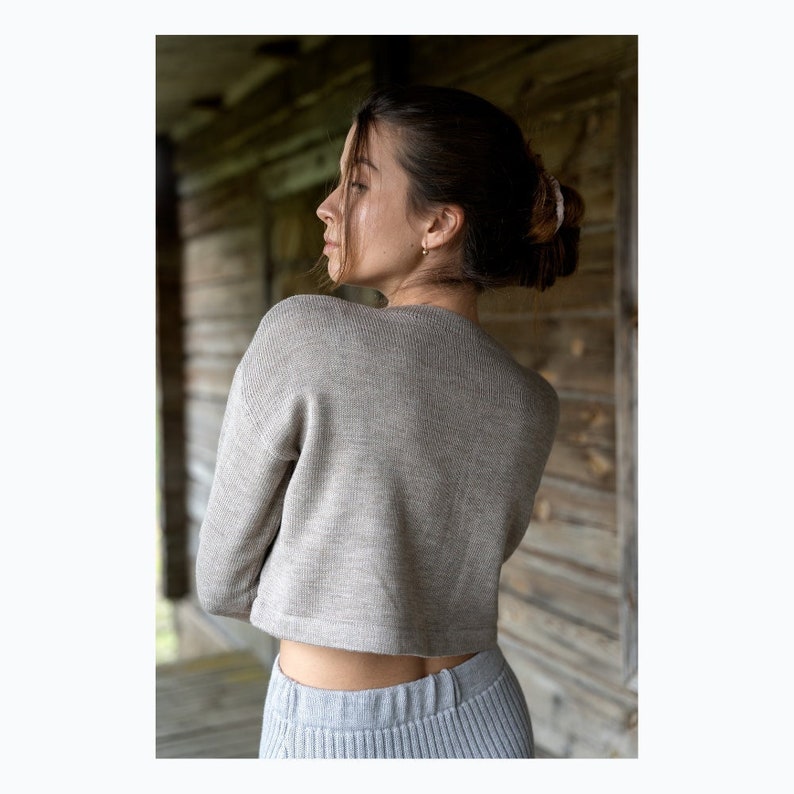 Minimalist merino crop top, Women's hand knitted sweater, Short simple crop top, Woman knit merino wool pullover sweater, Beige cosy sweater beige