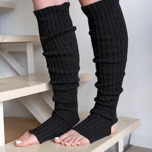 Chaussettes montantes pour femmes, jambières en laine mérinos tricotées à la main, jambières de yoga Pilates sans pieds en laine douce, cadeau pour amateur de yoga Noir