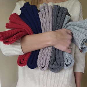 Chaussettes montantes pour femmes, jambières en laine mérinos tricotées à la main, jambières de yoga Pilates sans pieds en laine douce, cadeau pour amateur de yoga image 2