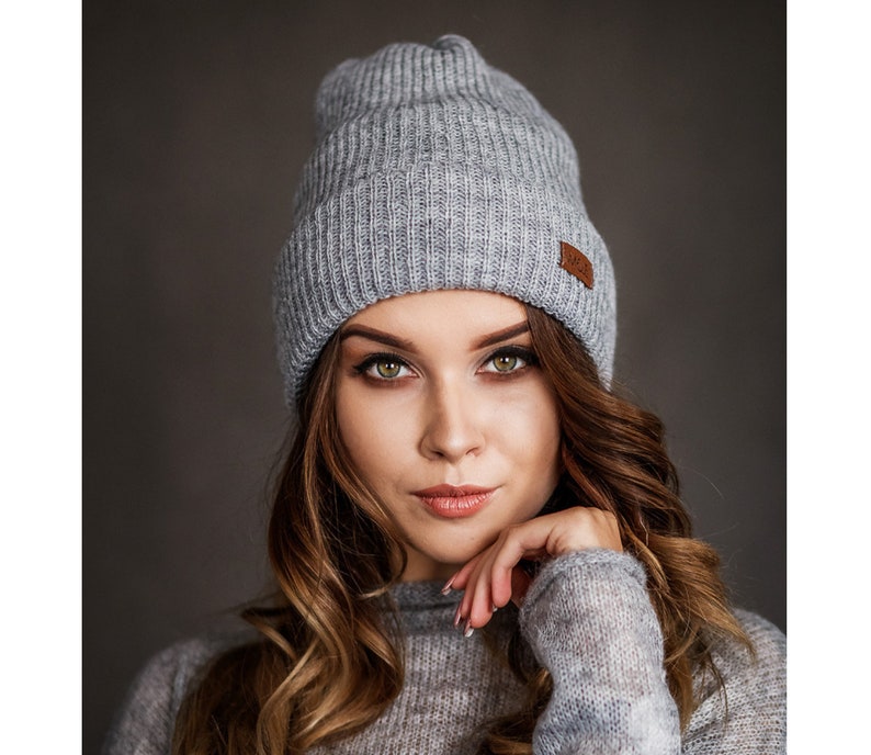 Grey knitted hat Merino wool slouch hat Beanie with cotton lining Winter chunky knit hat for women image 2
