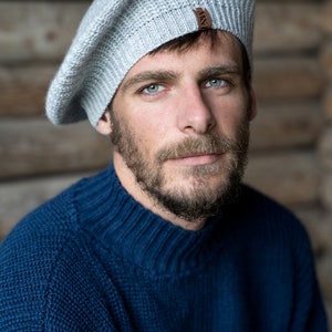 Knitted man's beret cap, Stylish woolen beret for men, Men's autumn winter accessories, Gift for dad, Classic man tam hat, Warm merino cap image 3