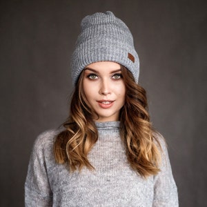 Grey knitted hat Merino wool slouch hat Beanie with cotton lining Winter chunky knit hat for women image 3