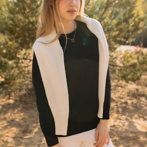 Minimalist simple black honeycomb pattern sweater, Women&#39;s pure merino warm wool jumper, Knit cosy oversized merino pullover sweater LUCCA