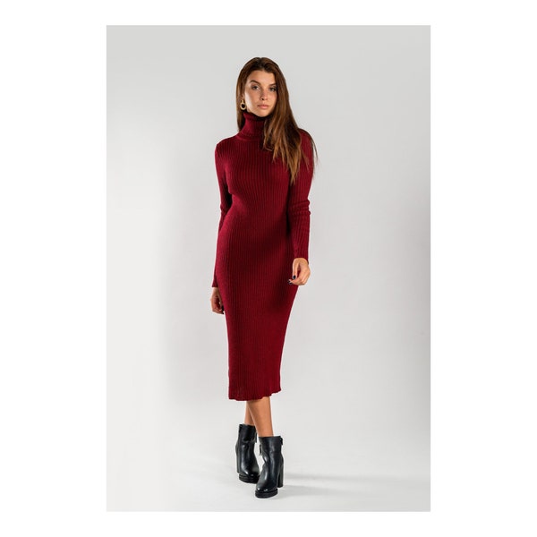 Longue robe pull à col roulé en laine mérinos 100%, robe de Noël tricotée à la main douce en rouge, robe Maxi en laine naturelle