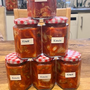 Handgemachtes koreanisches Kimchi: würzig, würzig & lecker