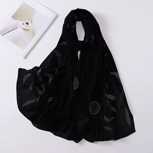 Svart chiffong hijab med strass, lätt och blygsam huvudduk för vardagsbruk, bröllop bild 16