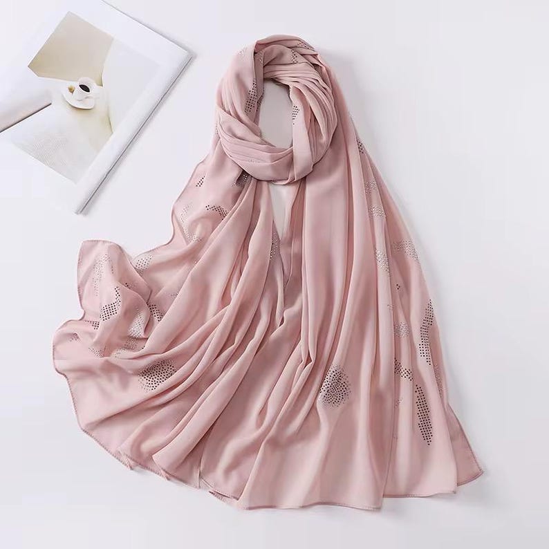 Svart chiffong hijab med strass, lätt och blygsam huvudduk för vardagsbruk, bröllop bild 5