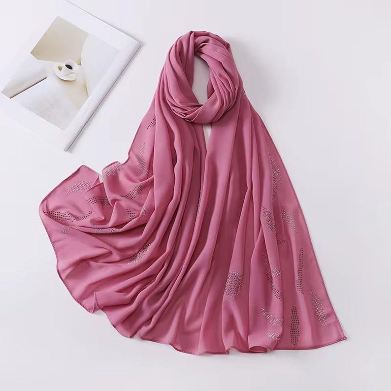 Svart chiffong hijab med strass, lätt och blygsam huvudduk för vardagsbruk, bröllop bild 6