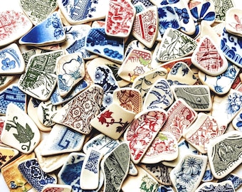 Ceramiche marine vintage levigate e burattate (da 2,5 a 6,3 cm) trovate nella mia discarica preferita.