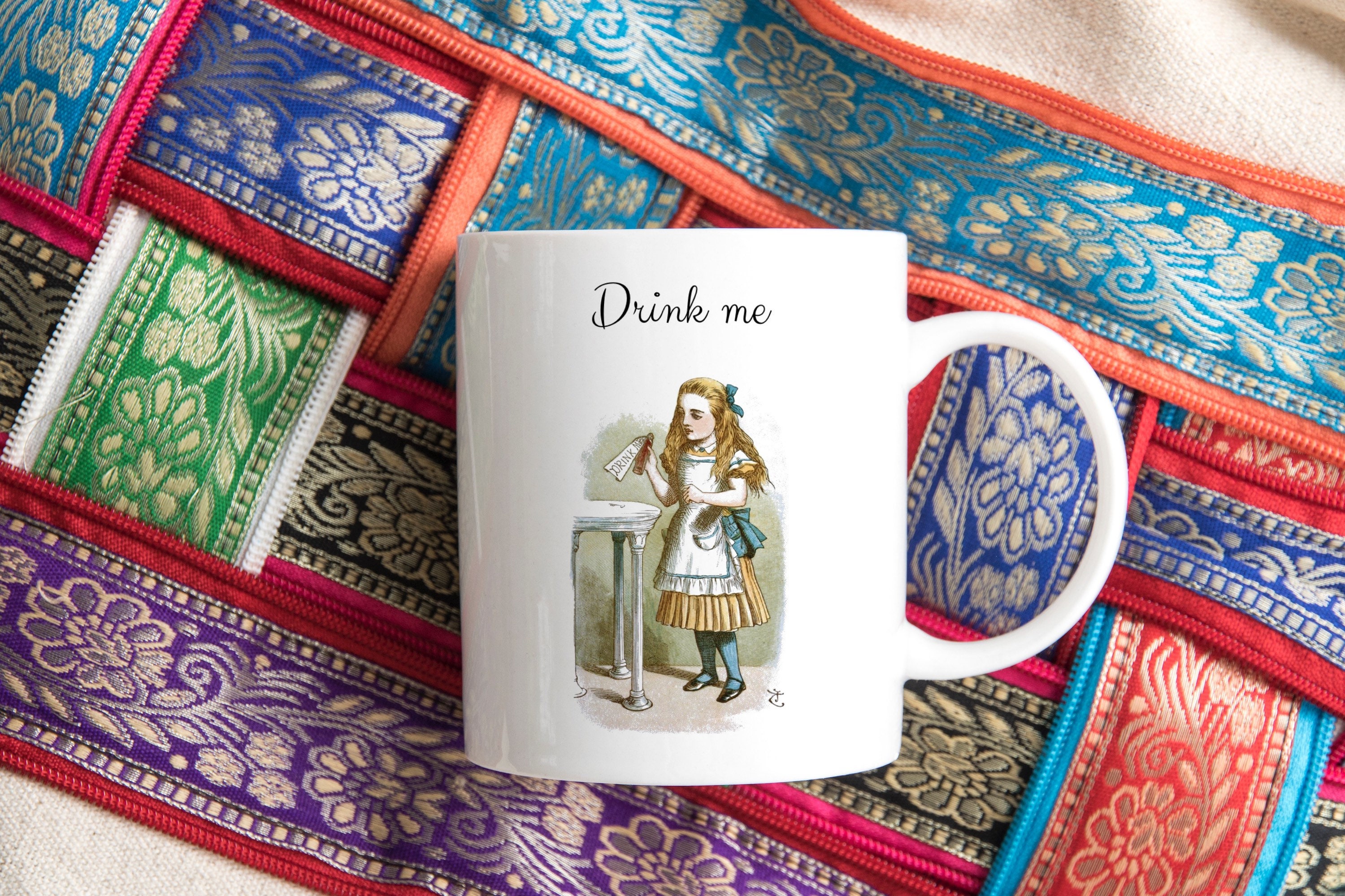Alice au pays des merveilles Mug fait à la main Buvez-moi | Etsy